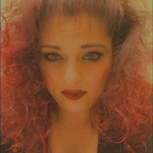 Meet your Posher, Mae